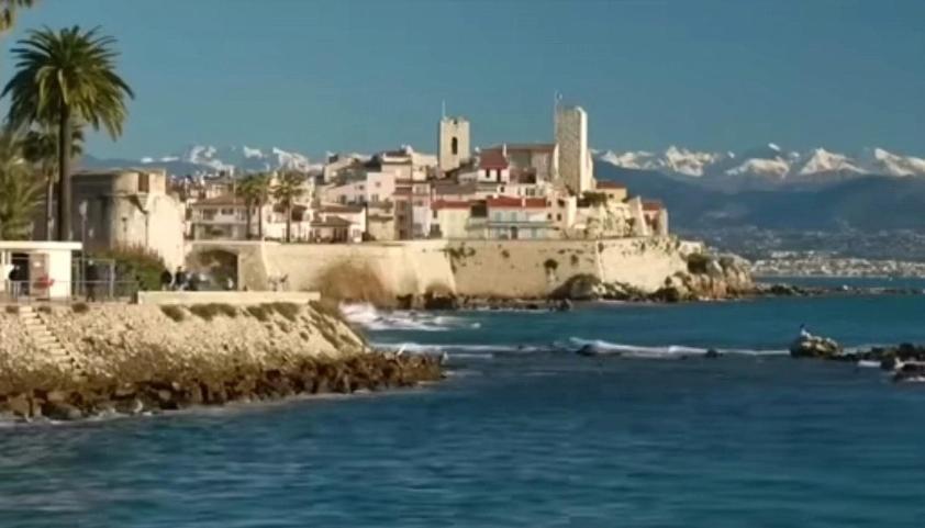 Vue Mer Et Remparts. Entre Vieille Ville Et Plages Antibes Exteriör bild